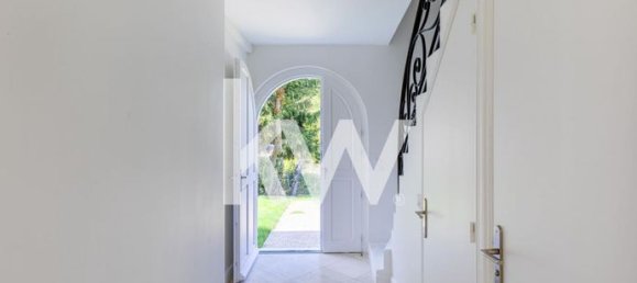 Дом с 4 спальнями в Понтуаз, Франция № 359163 3