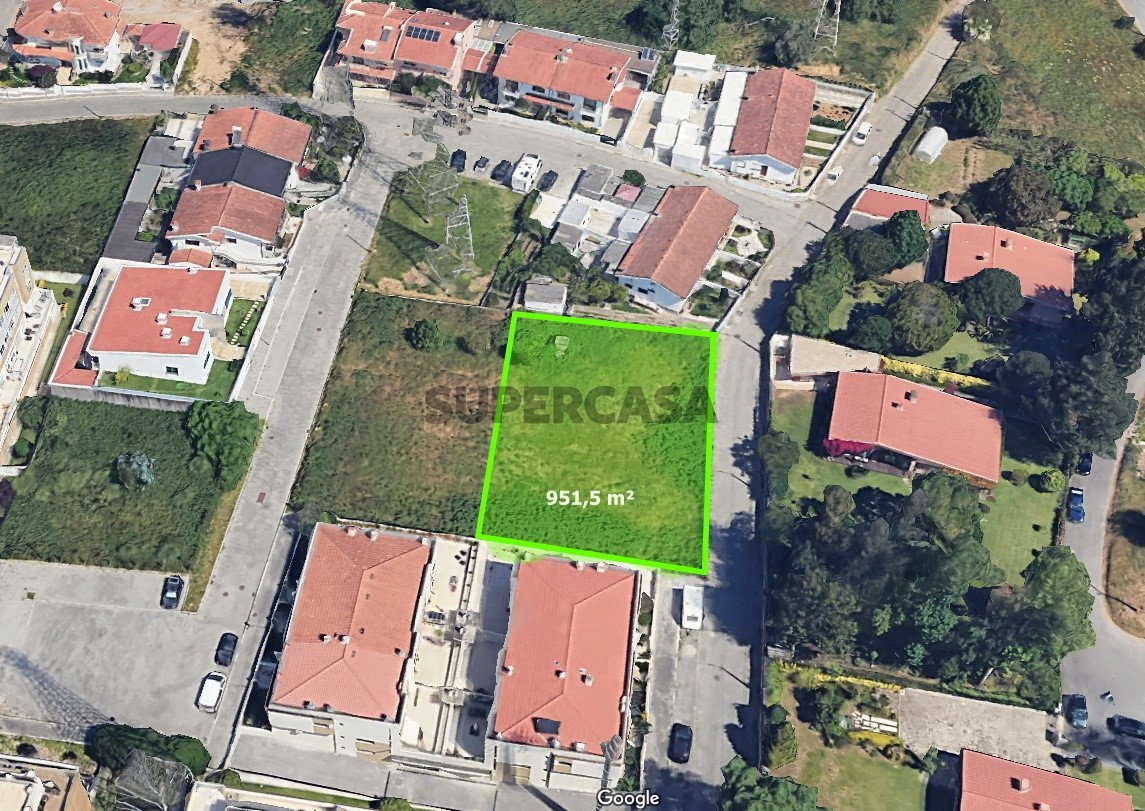 951m² Land in Maia, Portugal No. 355438