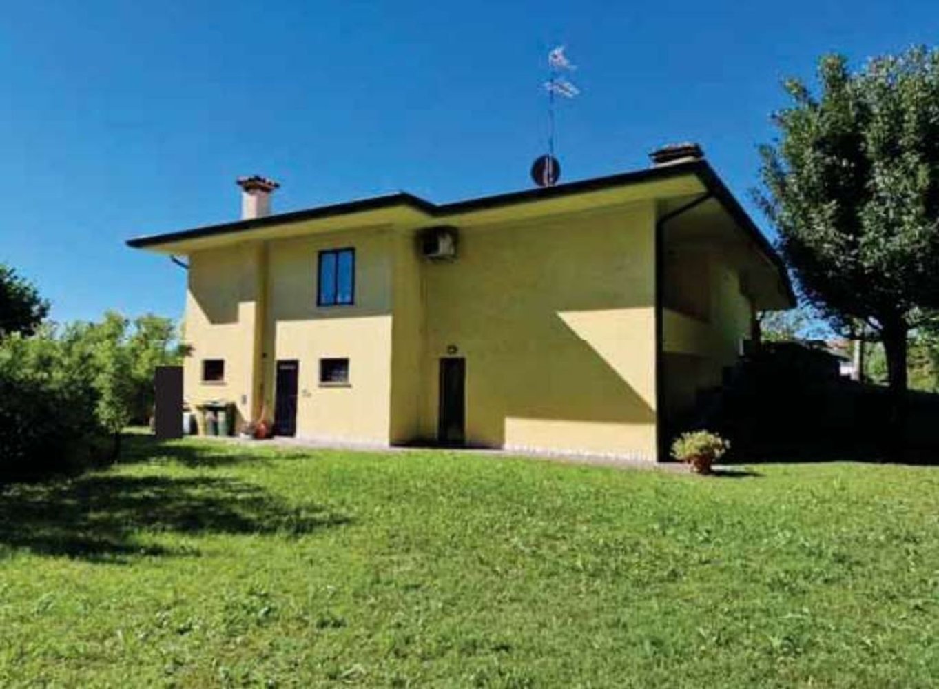 9 rooms House in Salgareda, Italy No. 206387
