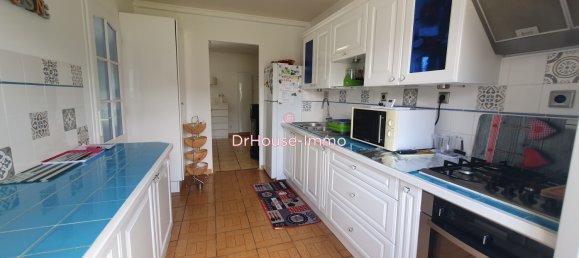 Casa de 3 dormitorios en Esches, France No. 264108 4