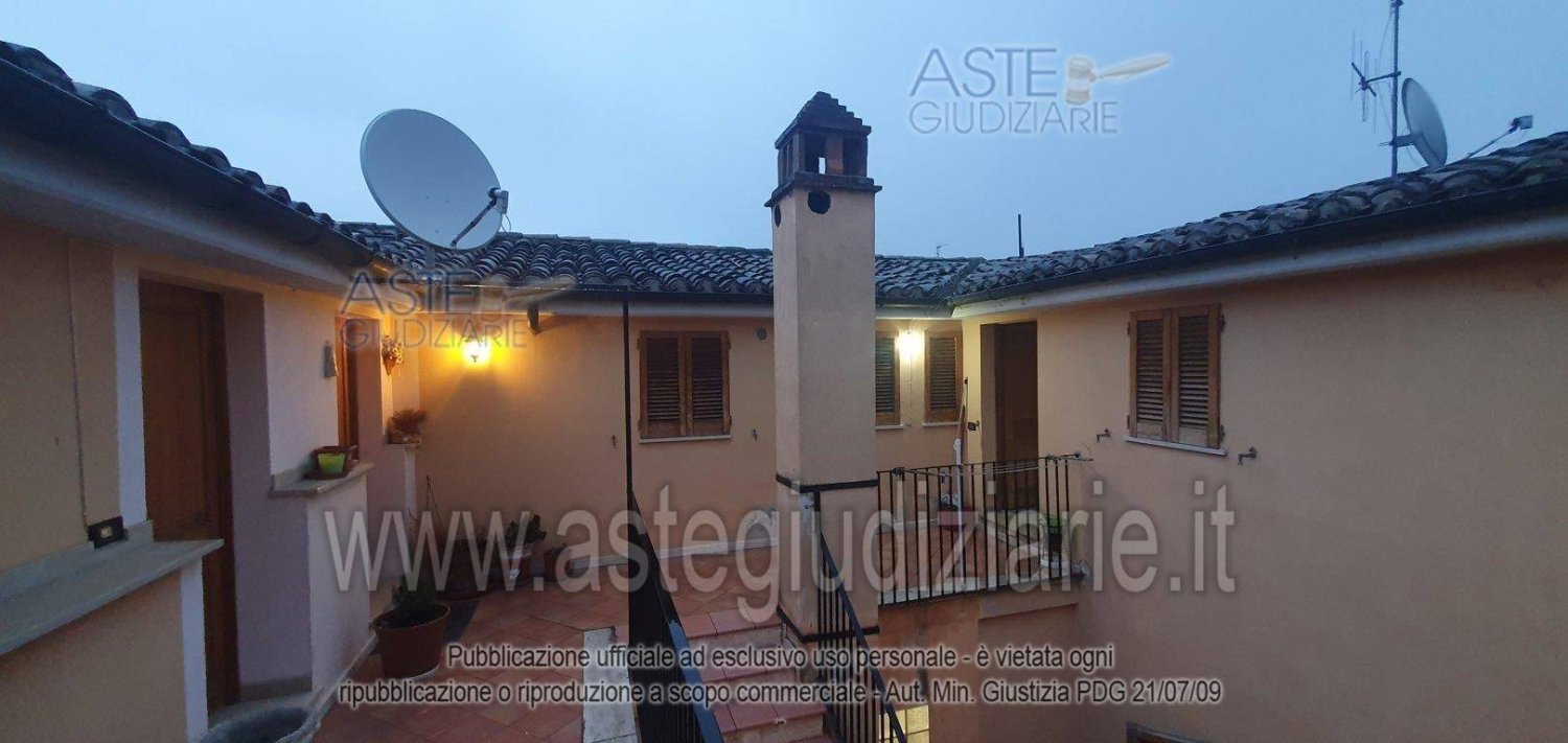 Apartamento de 5 habitaciónes en Teramo, Italy No. 28300