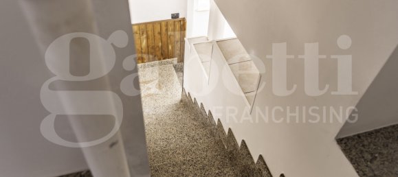 10-Zimmer Haus in Pinerolo, Italy, Nr. 221783 17