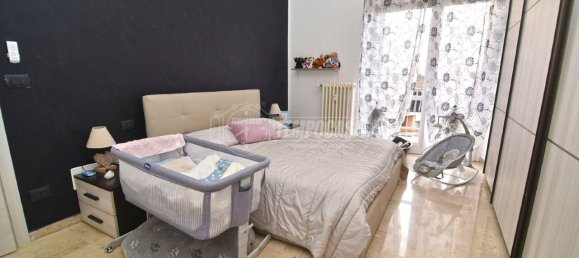 4-salle Appartement à Brandizzo, Italy No. 22306 7