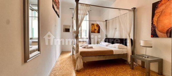 2 bedrooms Apartment in Florence, Italy No. 169185 7