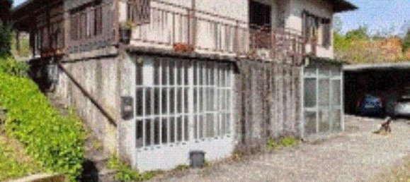 3 rooms Apartment in Mercallo, Italy No. 14399 10