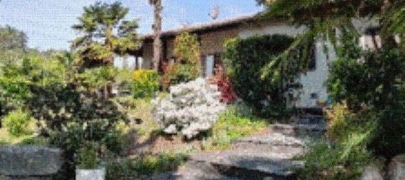 3 rooms Apartment in Mercallo, Italy No. 14399 5