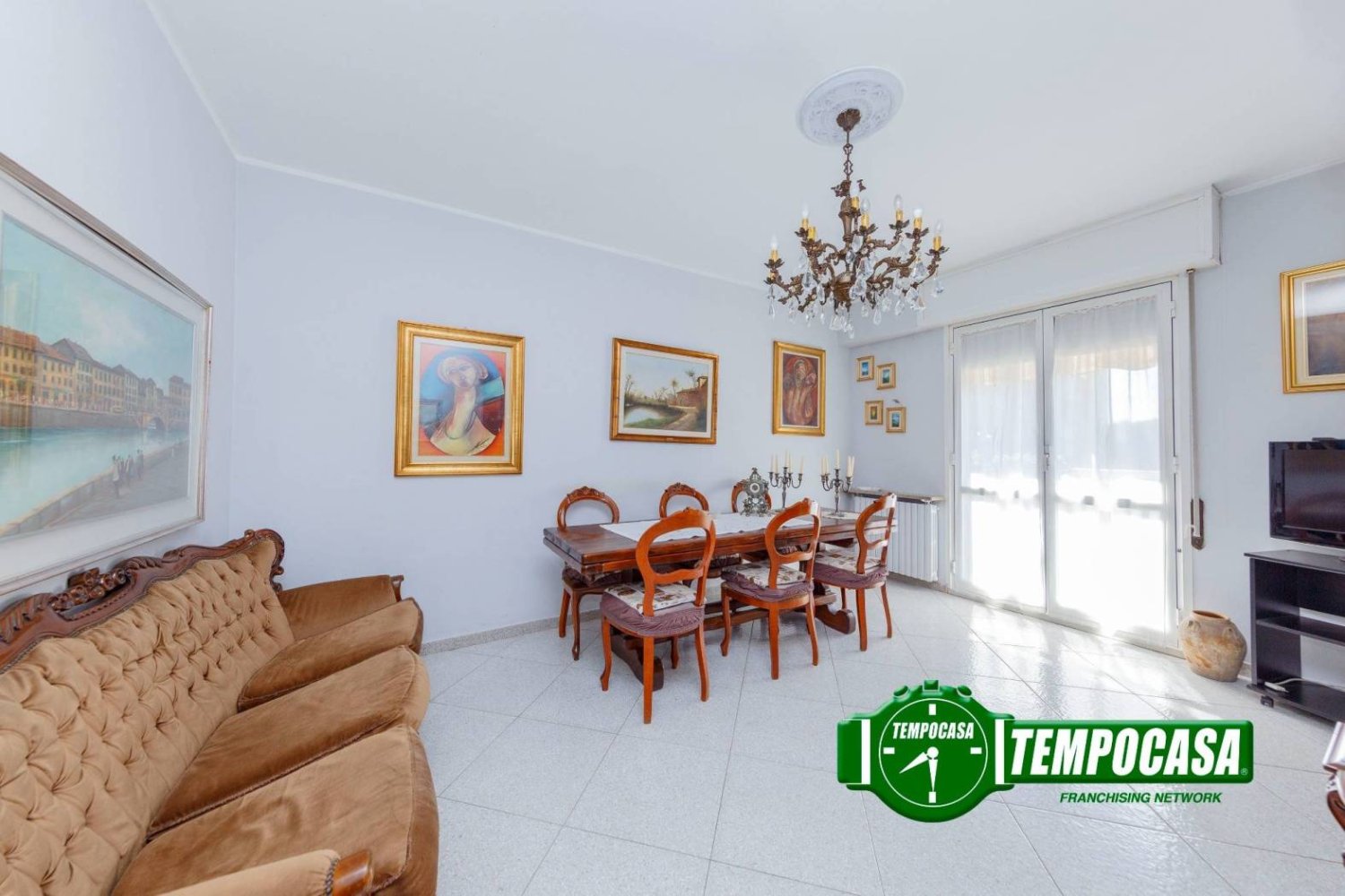 3 bedrooms Apartment in Milan, Italy No. 286836