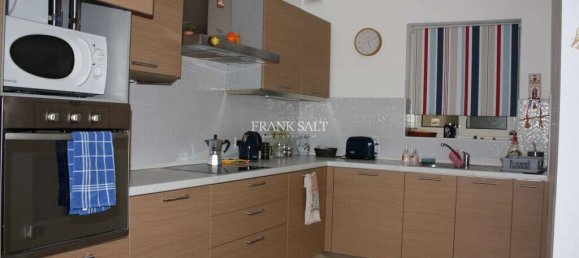 2 bedrooms Apartment in Gzira, Malta No. 8987 3