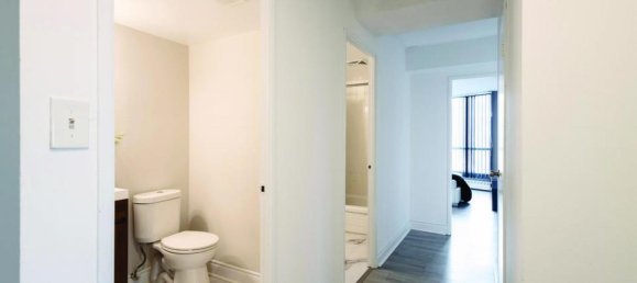 2 bedrooms Condo in Hamilton, Canada No. 876 4