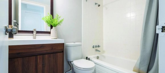 2 bedrooms Condo in Hamilton, Canada No. 876 5