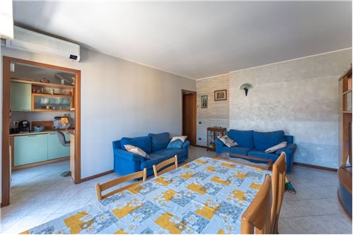 2 bedrooms Apartment in Zanica, Italy No. 289515