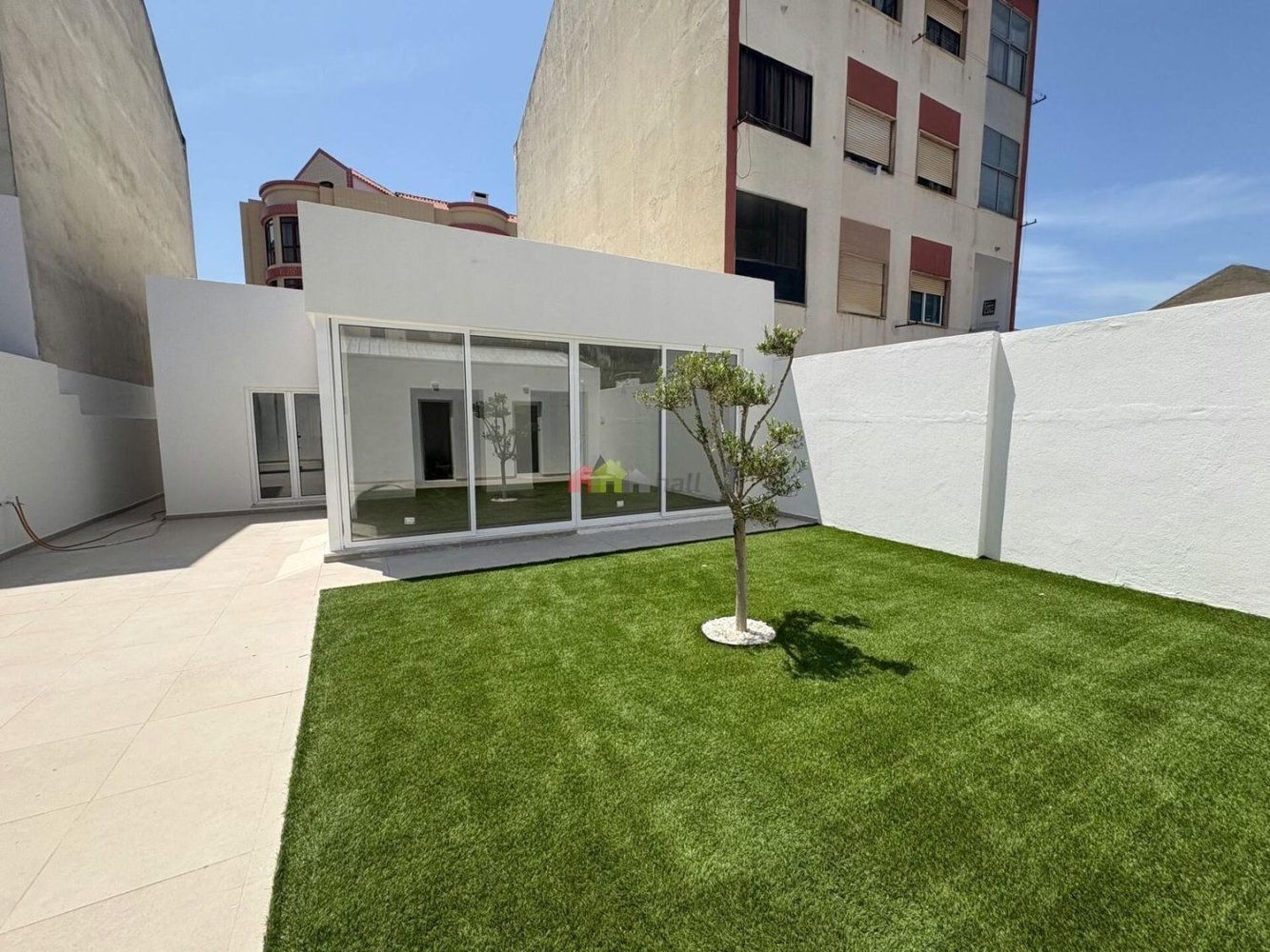 3 chambres Maison à Barreiro, Portugal No. 240135