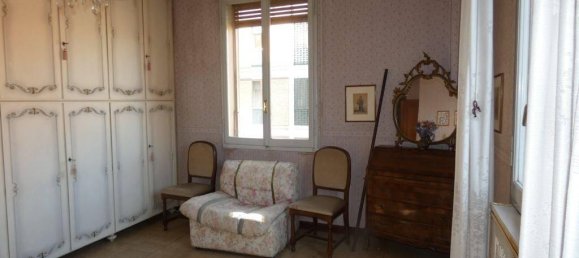 4 rooms Apartment in Bologna, Italy No. 152512 18