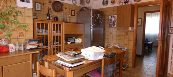4 rooms Apartment in Bologna, Italy No. 152512 8