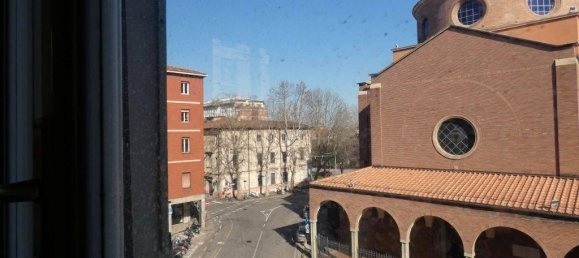4 rooms Apartment in Bologna, Italy No. 152512 19