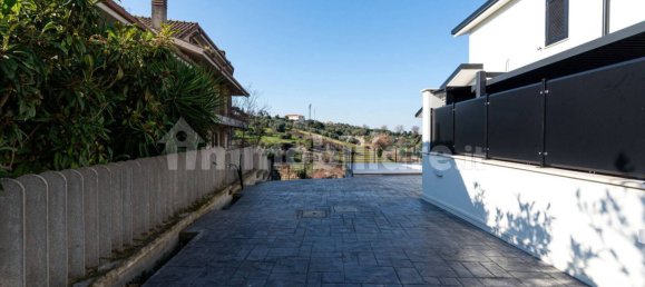 2 غرف نوم فيلا في Monterotondo, Italy رقم 127050 3