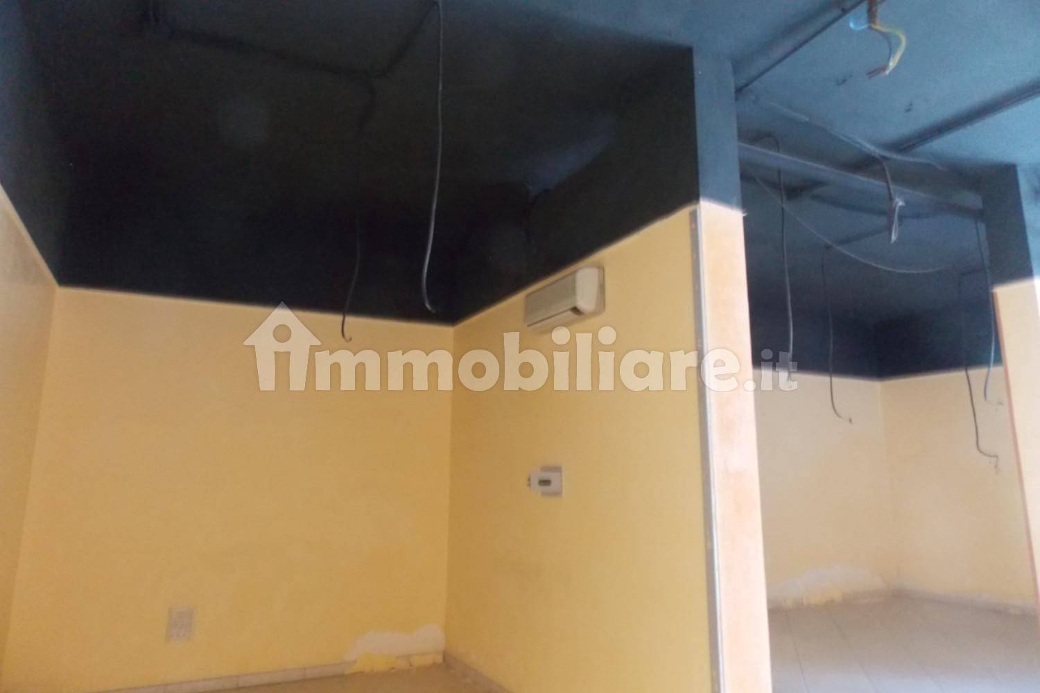 126m² Commercial property in Termini Imerese, Italy No. 326463