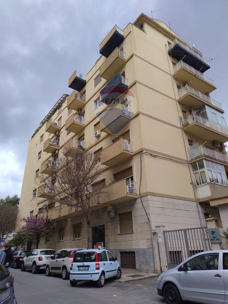 3غرفة شقة في Palermo, Italy رقم 44555