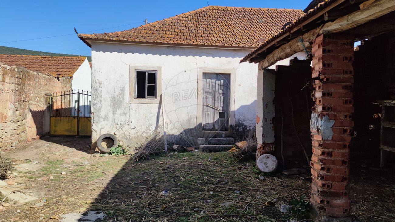 3 bedrooms House in Alcobertas, Portugal No. 30183