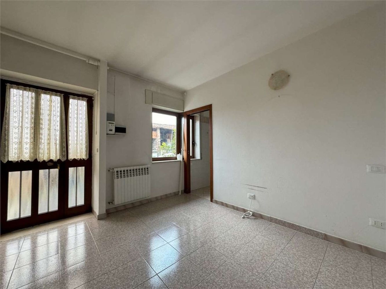 Дом с 5 комнатами в Сан Джованни Иларионе, Италия № 276462