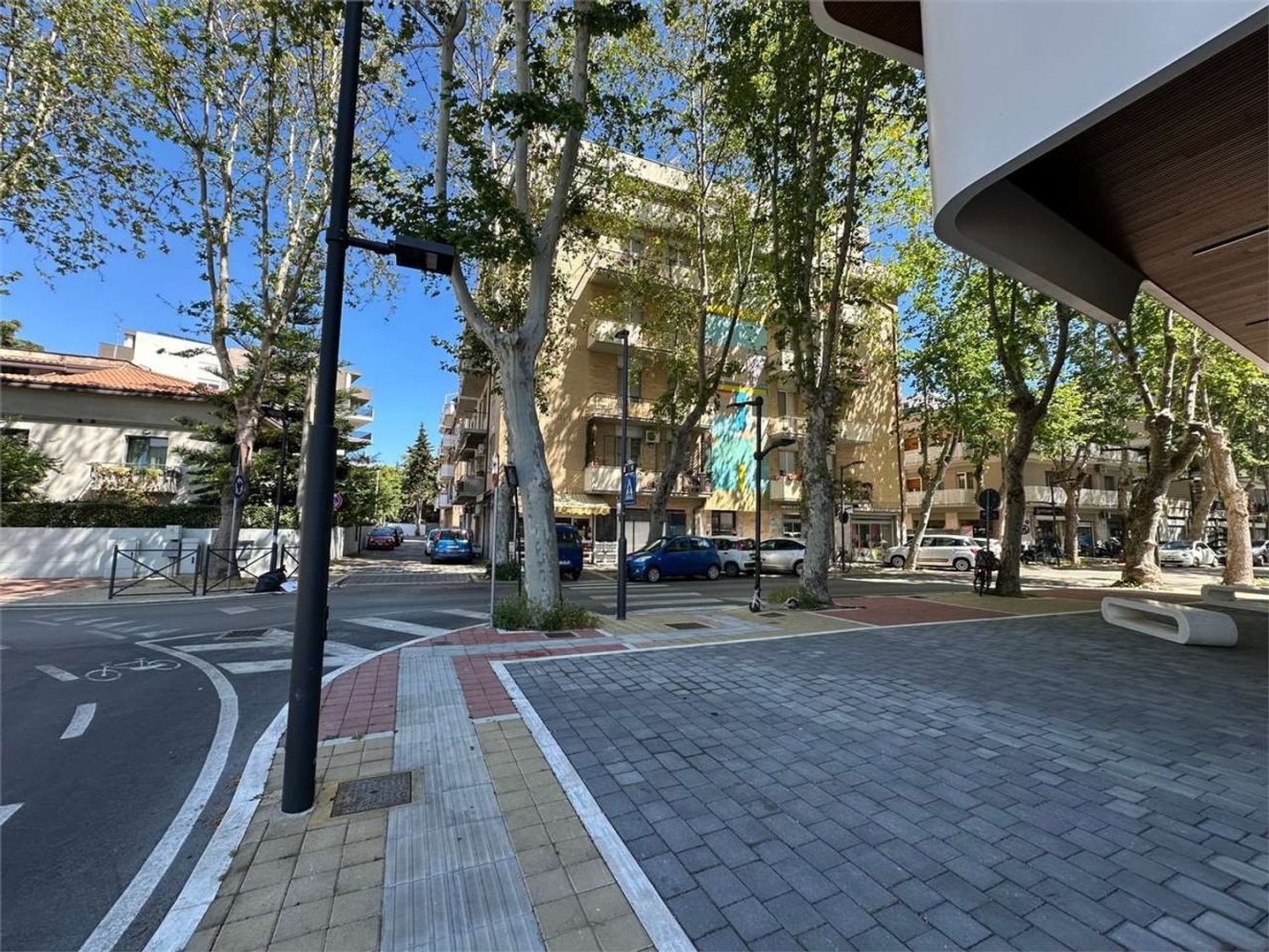 60m² Commercial property in Pescara, Italy No. 56799