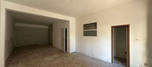 60m² Commercial property in Pescara, Italy No. 56799 5