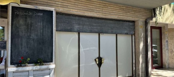 60m² Commercial property in Pescara, Italy No. 56799 2