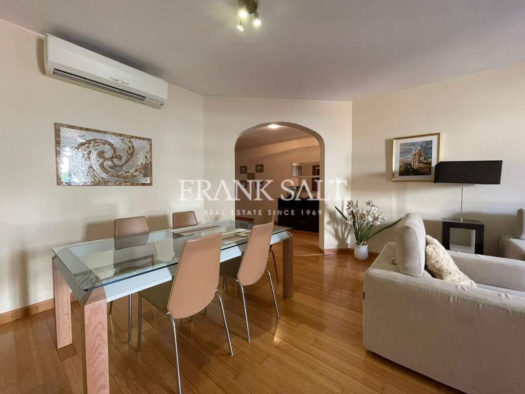 Apartamento de 3 dormitorios en Swieqi, Malta No. 9211