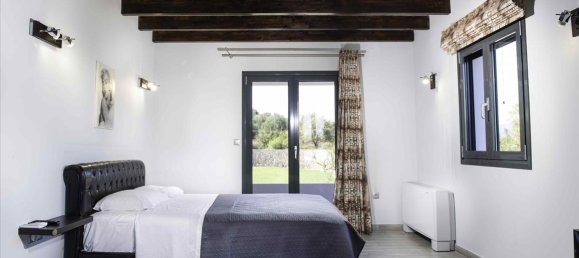 5 bedrooms Villa in Corfu, Greece No. 5601 16