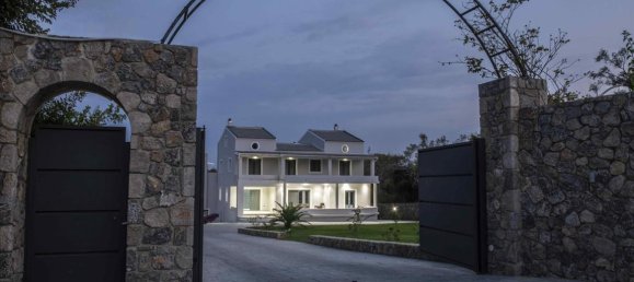 5 bedrooms Villa in Corfu, Greece No. 5601 9