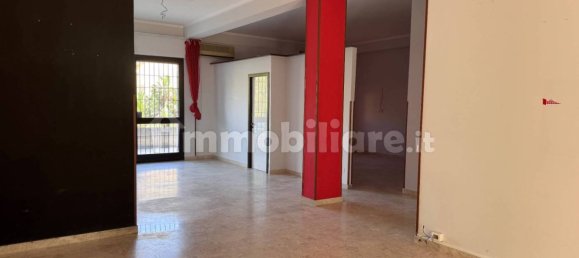 Propiedad comercial de 1 habitación en Castellammare del Golfo, Italy No. 267692 9