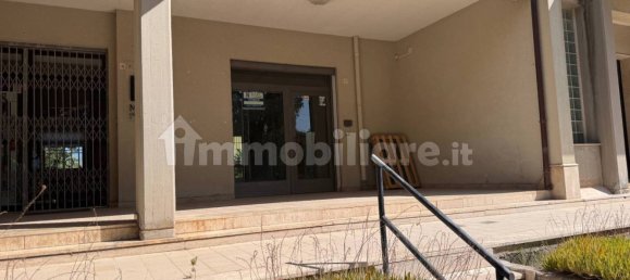 Propiedad comercial de 1 habitación en Castellammare del Golfo, Italy No. 267692 2