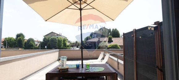 3 bedrooms Apartment in Seregno, Italy No. 329808 4