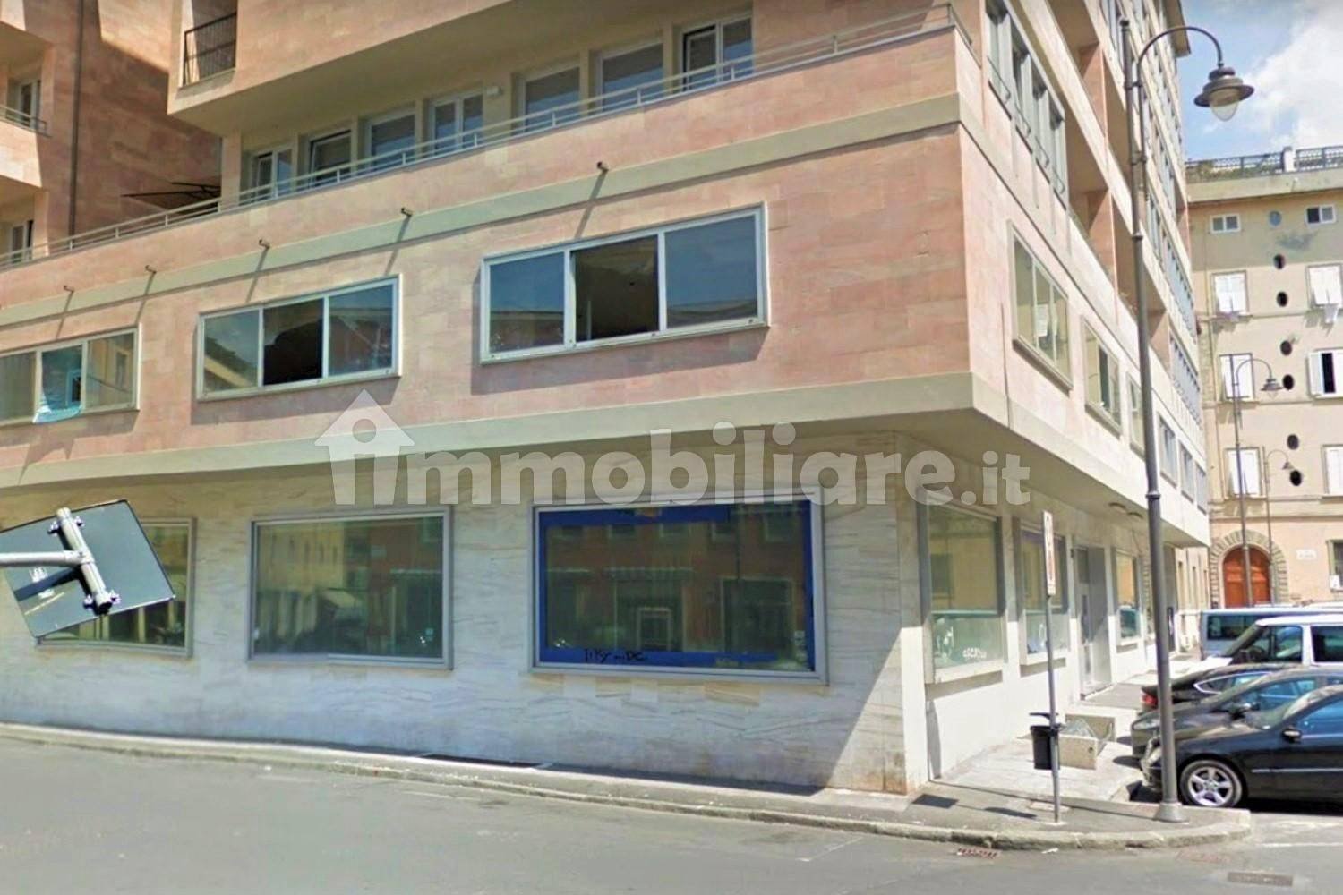 1921m² Commercial property in Livorno, Italy No. 351318