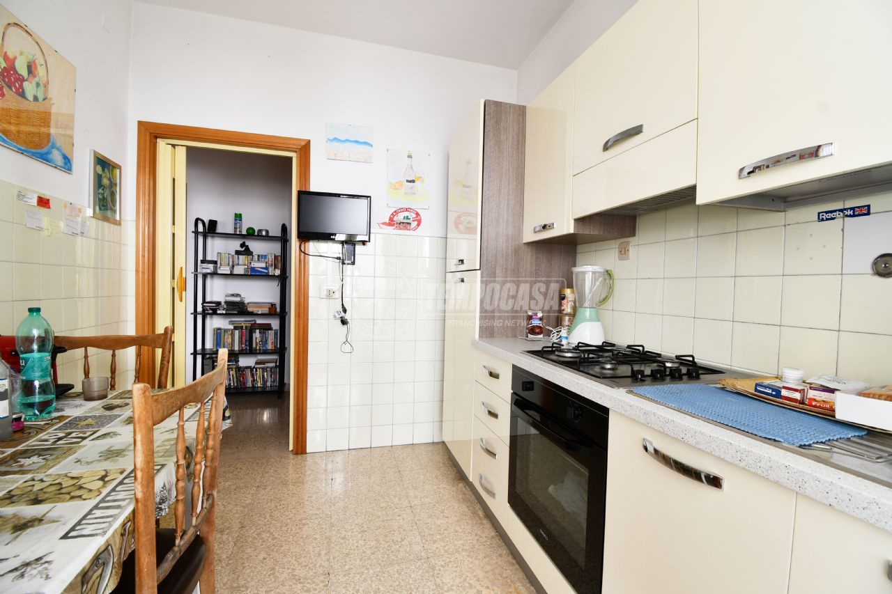 Квартира с 3 спальнями в Порто Сант Эльпидио, Италия № 121229