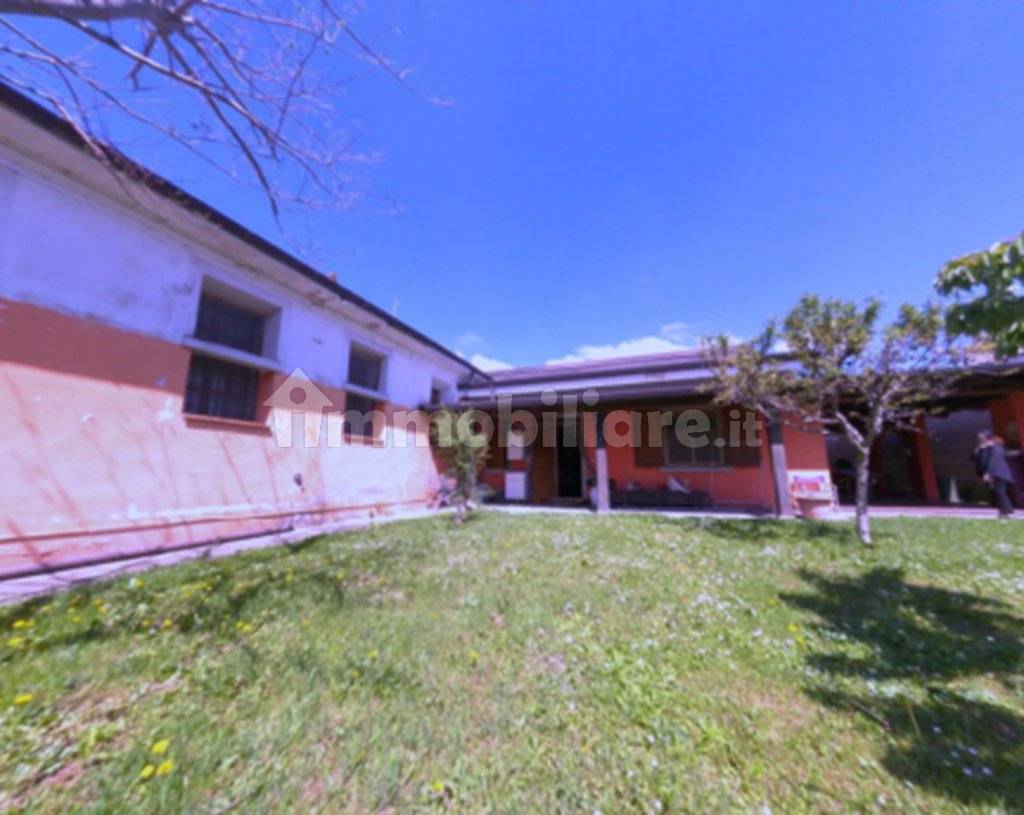 2 bedrooms Apartment in Gonzaga, Italy No. 186591