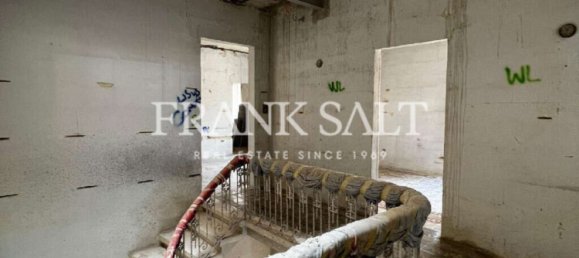 Apartamento de 2 dormitorios en Hamrun, Malta No. 1331 3