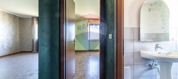 2 bedrooms Apartment in Lessona, Italy No. 8657 4