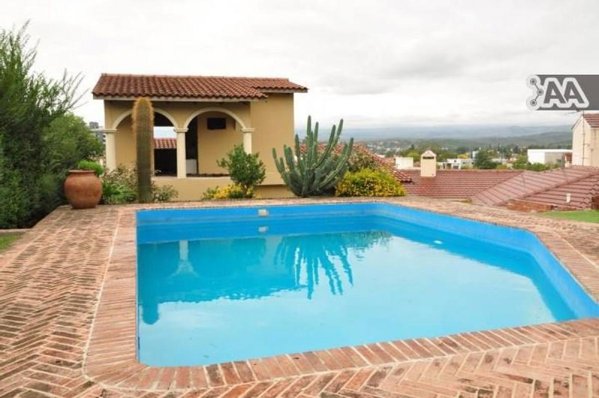 4 bedrooms House in Cordoba, Argentina No. 63106