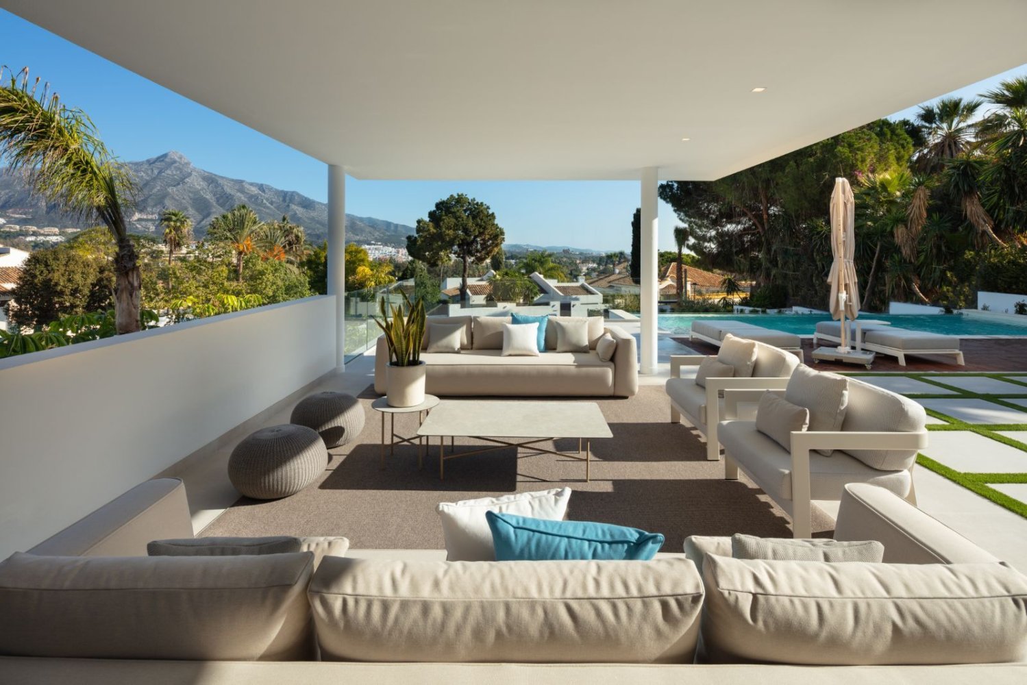 5 bedrooms House in Marbella, Spain No. 72744