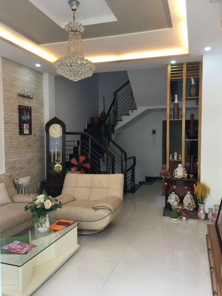 92m² Townhouse in District 7, Vietnam No. 9721