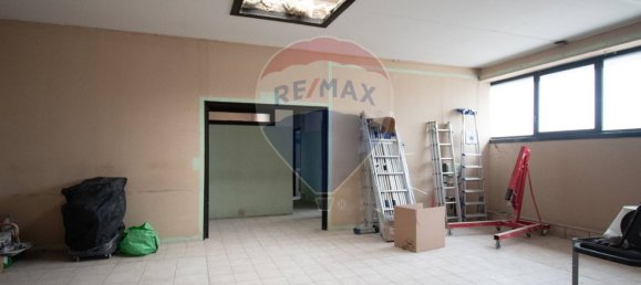 3 rooms Office in Brescia, Italy No. 145137 8