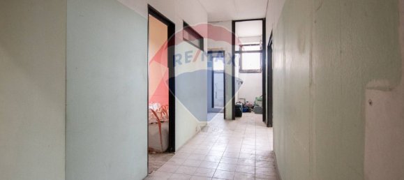 3 rooms Office in Brescia, Italy No. 145137 9