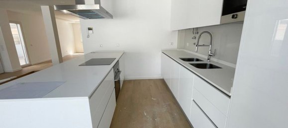 4 bedrooms House in Costa da Caparica, Portugal No. 99915 33