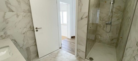 4 bedrooms House in Costa da Caparica, Portugal No. 99915 6