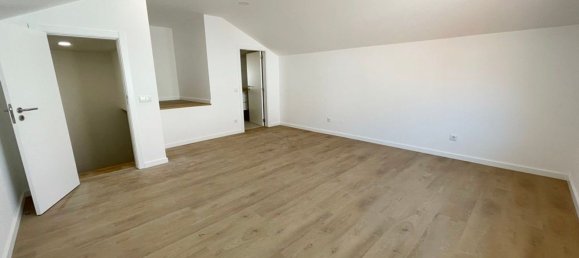 4 bedrooms House in Costa da Caparica, Portugal No. 99915 5