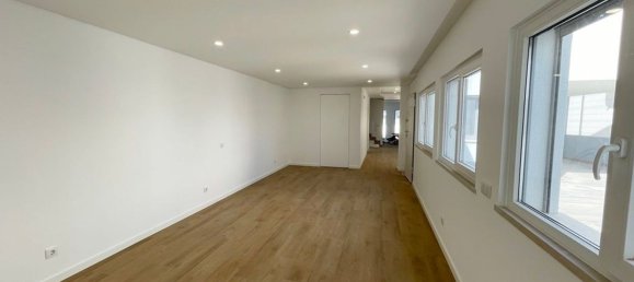 4 bedrooms House in Costa da Caparica, Portugal No. 99915 7