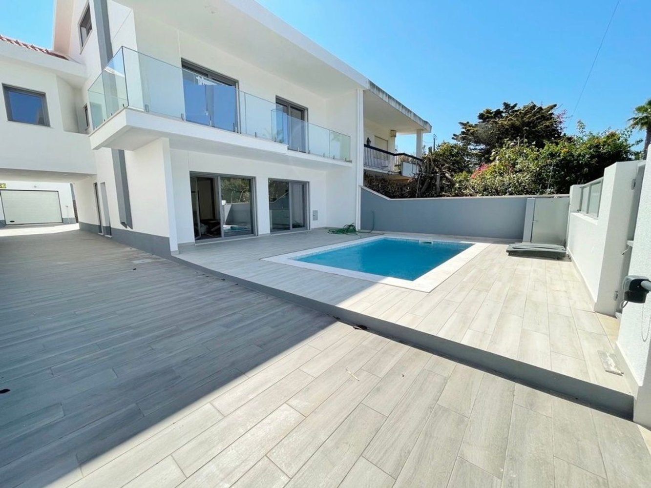 4 bedrooms House in Costa da Caparica, Portugal No. 99915