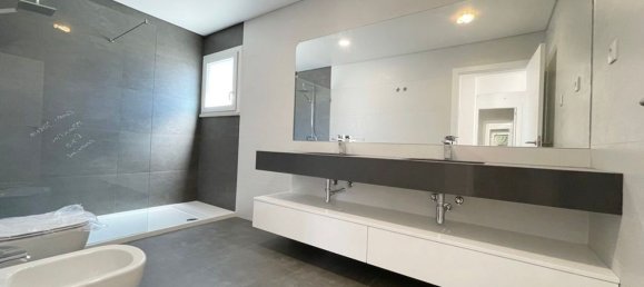 4 bedrooms House in Costa da Caparica, Portugal No. 99915 14