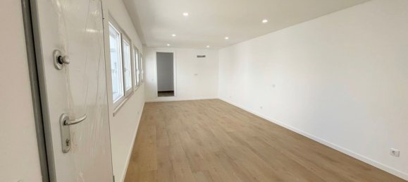 4 bedrooms House in Costa da Caparica, Portugal No. 99915 29